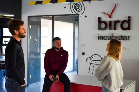 Pokrenut BIRD - inkubator za AI startupe