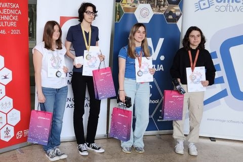 Lara Semeš pobjednica prve Hrvatske informatičke olimpijade za djevojke