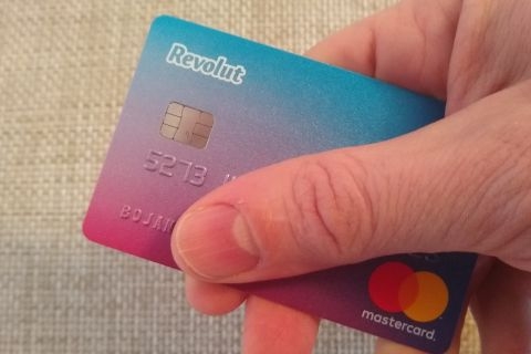 Plaća na Revolut? HNB: Da. Porezna: Ipak ne. | Financije | rep.hr