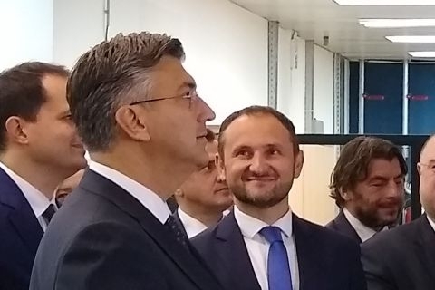 Vlada kreće u postupak preuzimanja gradskog udjela u APIS IT-u