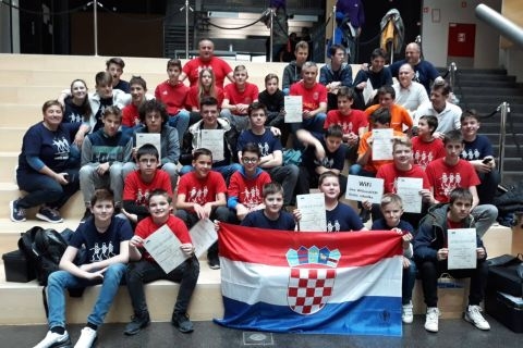 Mladi robotičari osvojili 15 medalja u Sloveniji