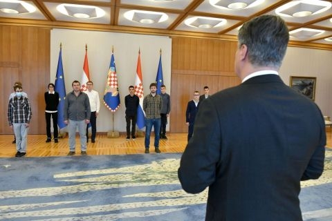 Predsjednik Milanović primio osvajače informatičkih medalja