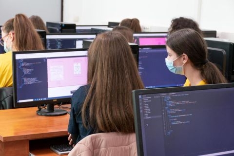Imotski gimnazijalci: Završetkom EDIT CodeSchoola postat ćemo web dizajneri!