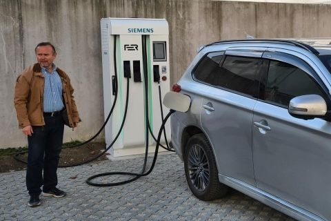 Djelatnici FER-a dobili mogućnost besplatnog punjenja električnih vozila